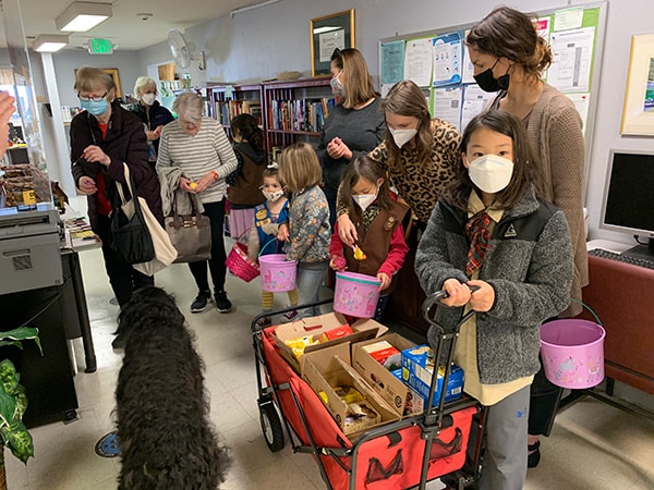 Girl Scouts at Senior Center _3